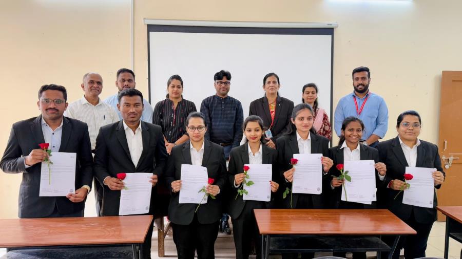 Felicitation for 7 MBA students who got selec